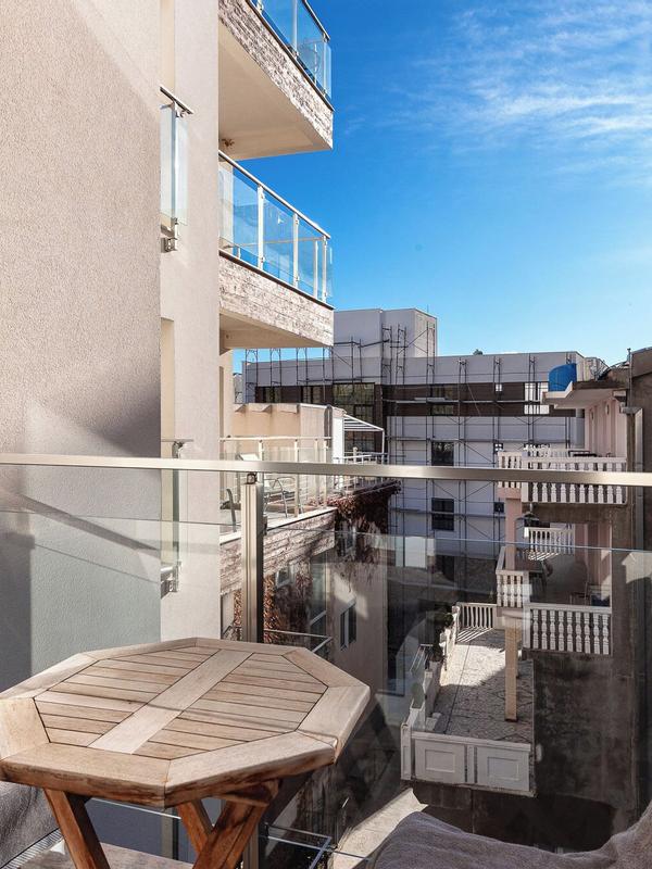 Sunny Side Apartments