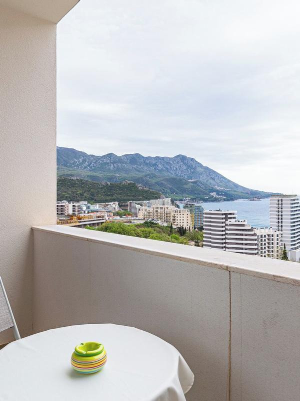 Sunny Side Apartments