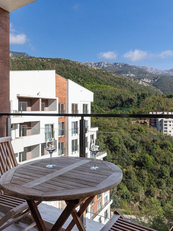Sunny Side Apartments