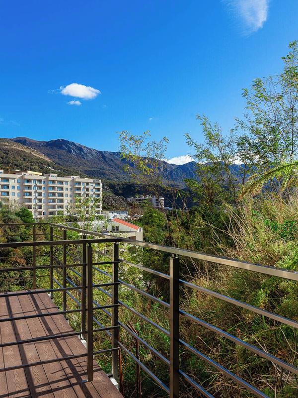 Sunny Side Apartments