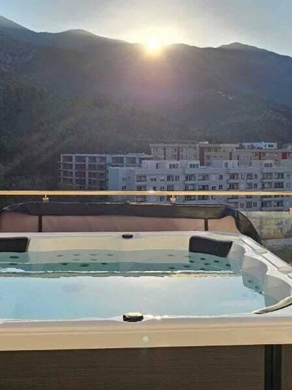 Sunny Side Apartments