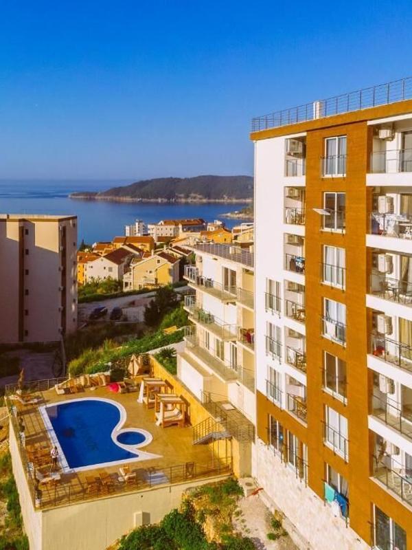 Sunny Side Apartments