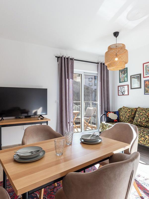 Sunny Side Apartments