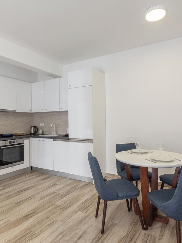 Sunny Side Apartments