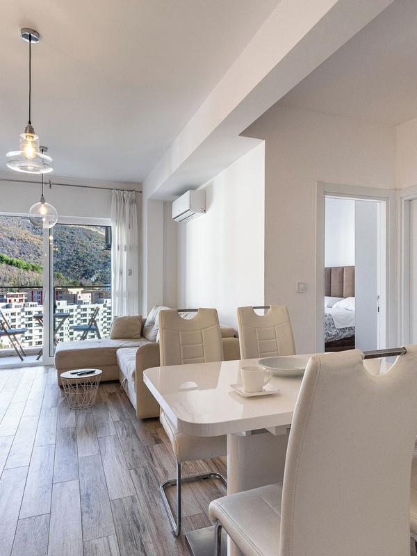 Sunny Side Apartments