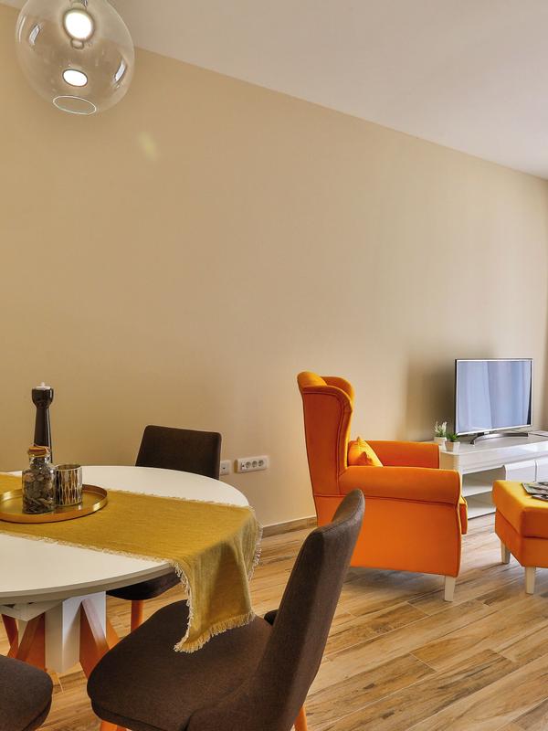 Sunny Side Apartments