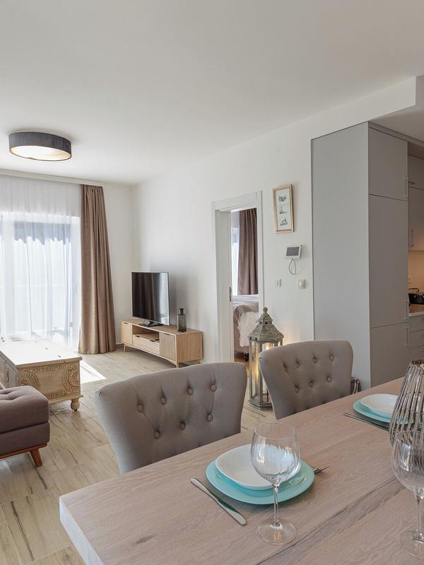 Sunny Side Apartments