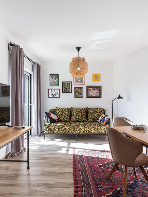 Sunny Side Apartments