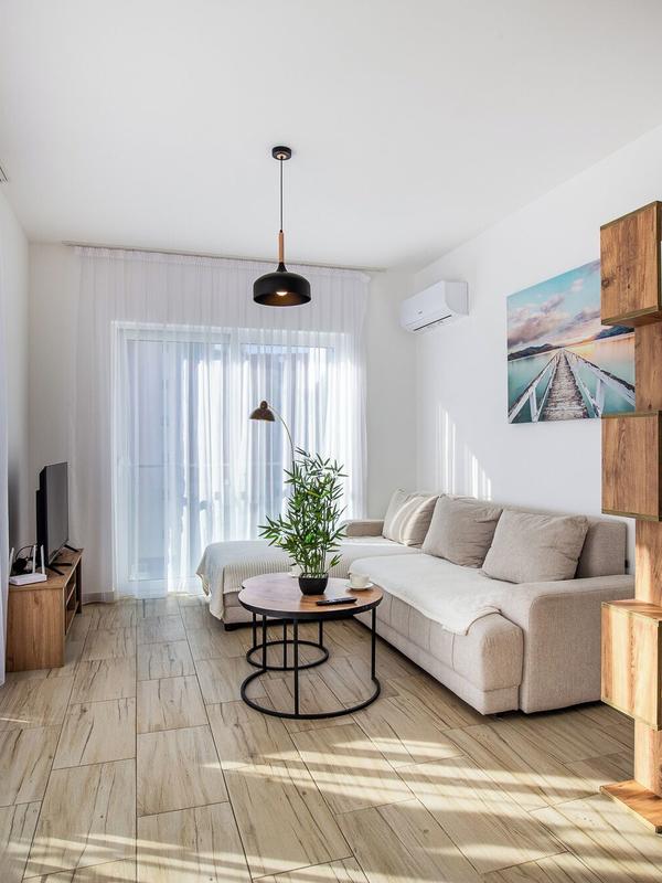 Sunny Side Apartments