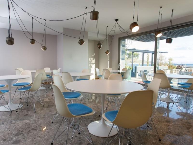 Buze Hotel