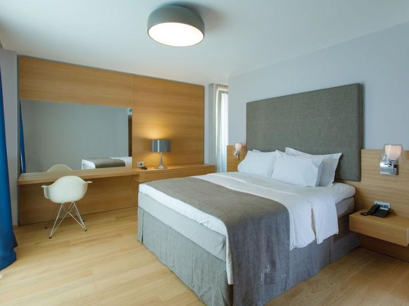 Buze Hotel
