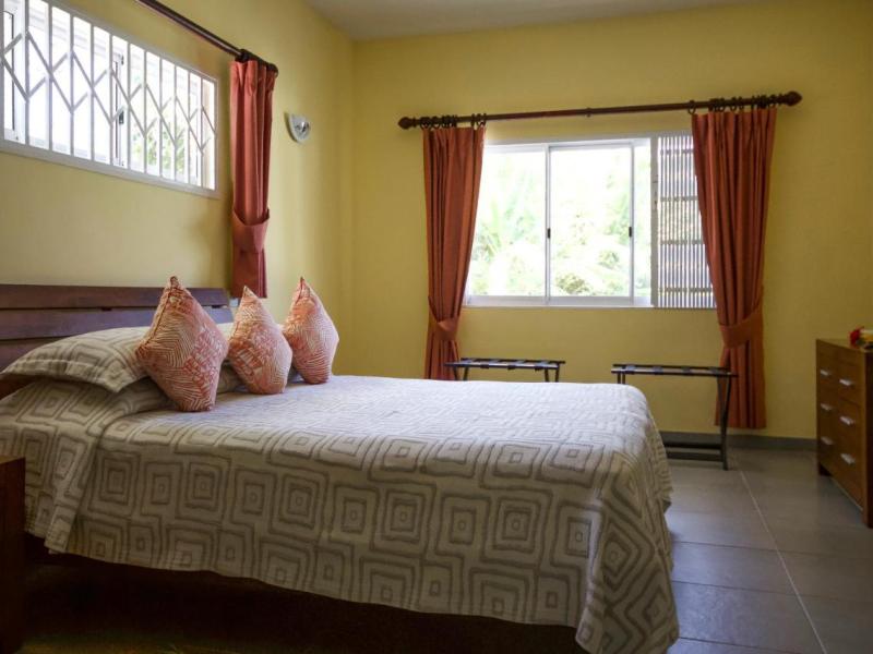 Surfers Self Catering Chalets