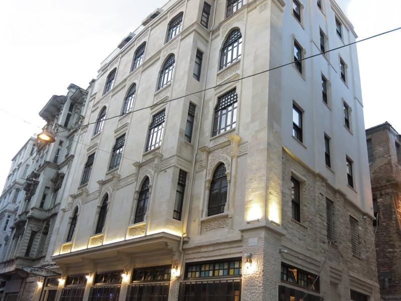 Galatahan Hotel