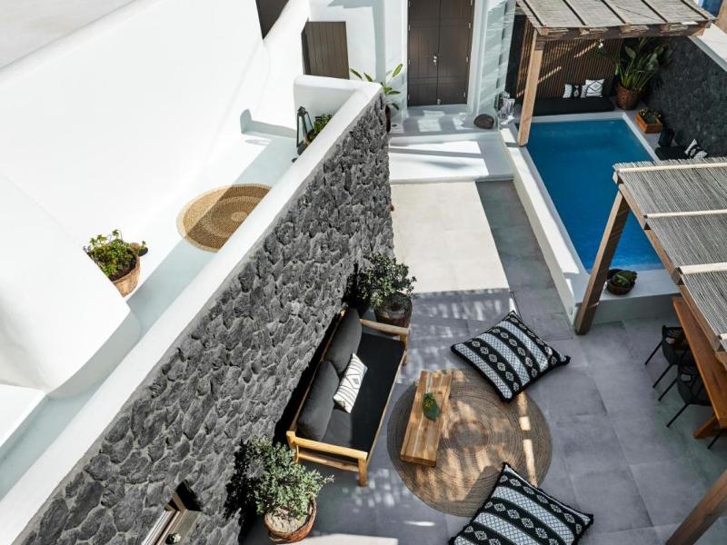 Floria Suites