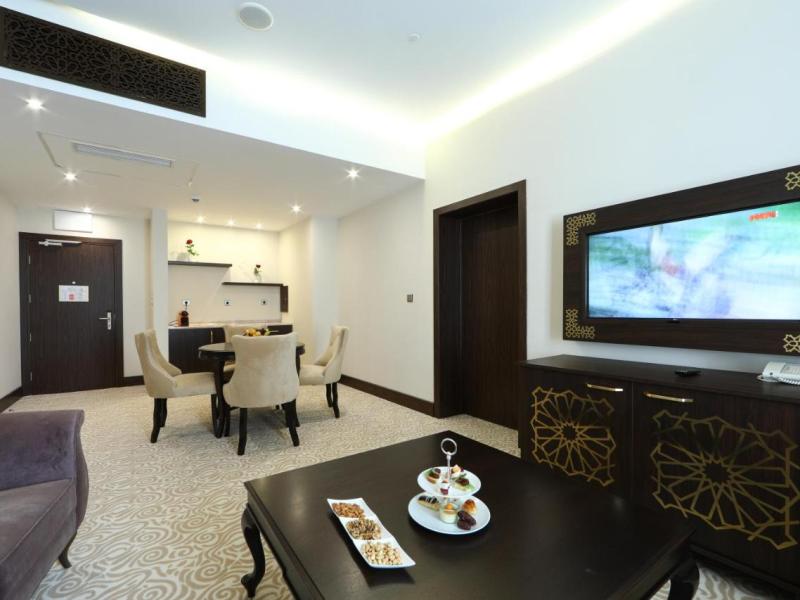Thelocal Hotel