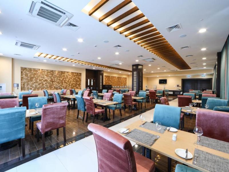 Thelocal Hotel