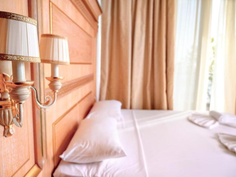 Greek Pride Seafront Hotel