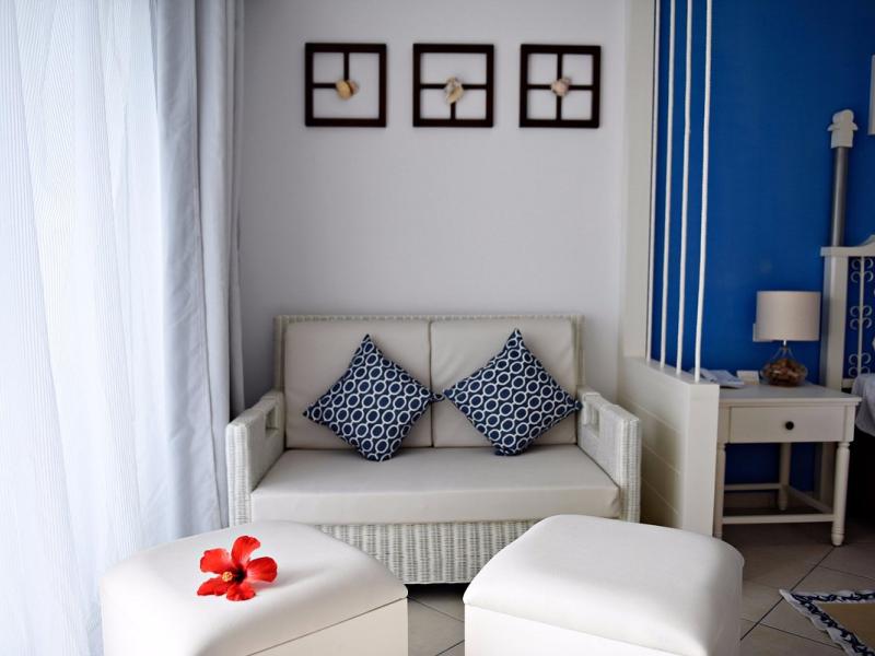 Sanctuary at Grand Memories Santa Maria