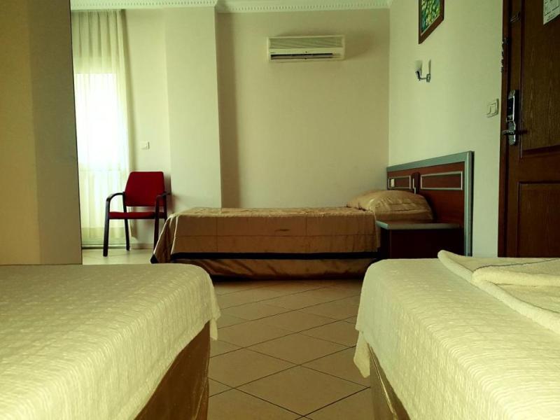 Lemon Hotel