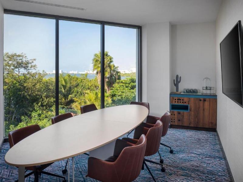 Canopy by Hilton Cancun La Isla