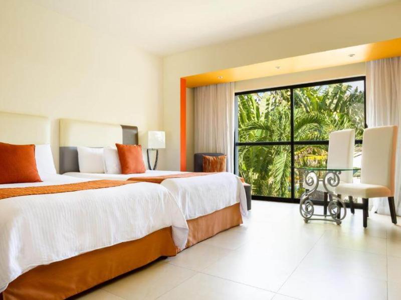 Sunscape Akumal Beach Resort & Spa