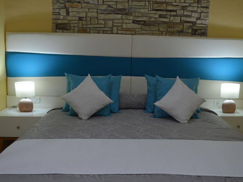 Hotel E Los Peregrinos