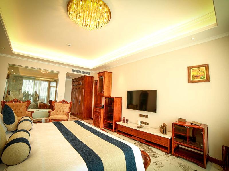 Araliya Beach Resort & Spa