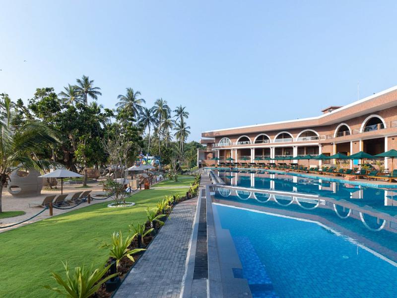 Araliya Beach Resort & Spa