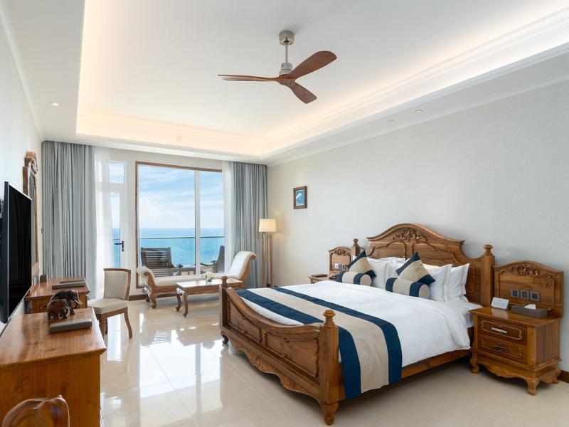 Araliya Beach Resort & Spa