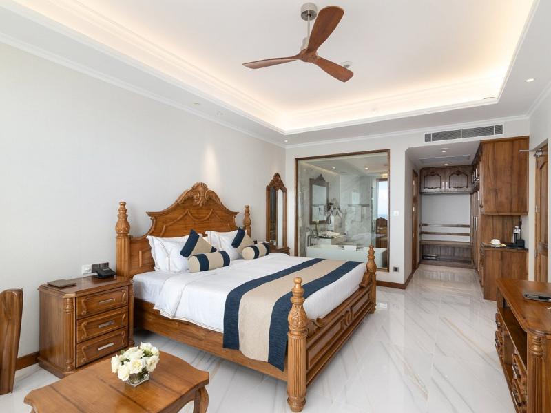 Araliya Beach Resort & Spa