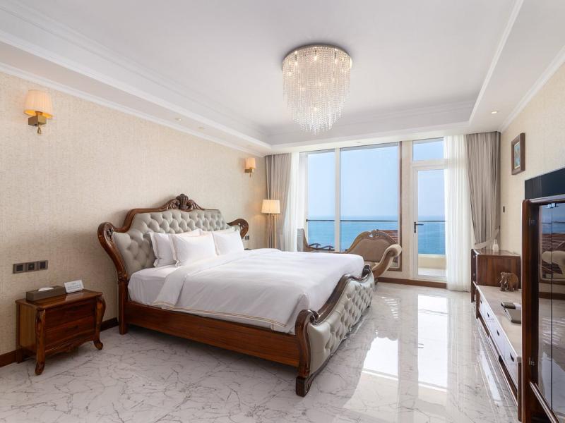 Araliya Beach Resort & Spa