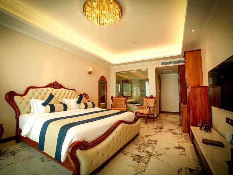 Araliya Beach Resort & Spa