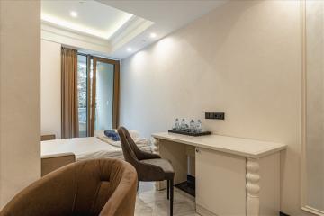 Отель Зазеркалье Россия, Ялта, фото 20