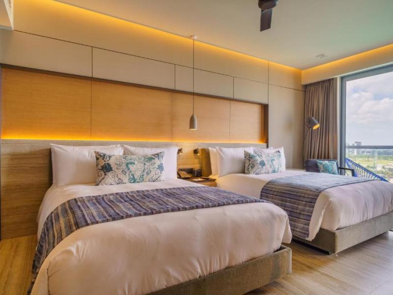 Renaissance Cancun Resort & Marina