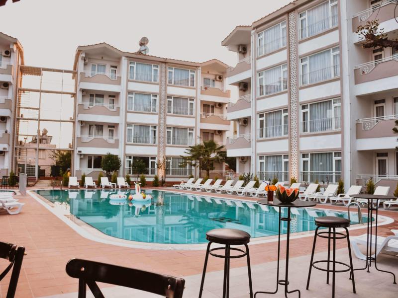 New Garden Side Apart Hotel