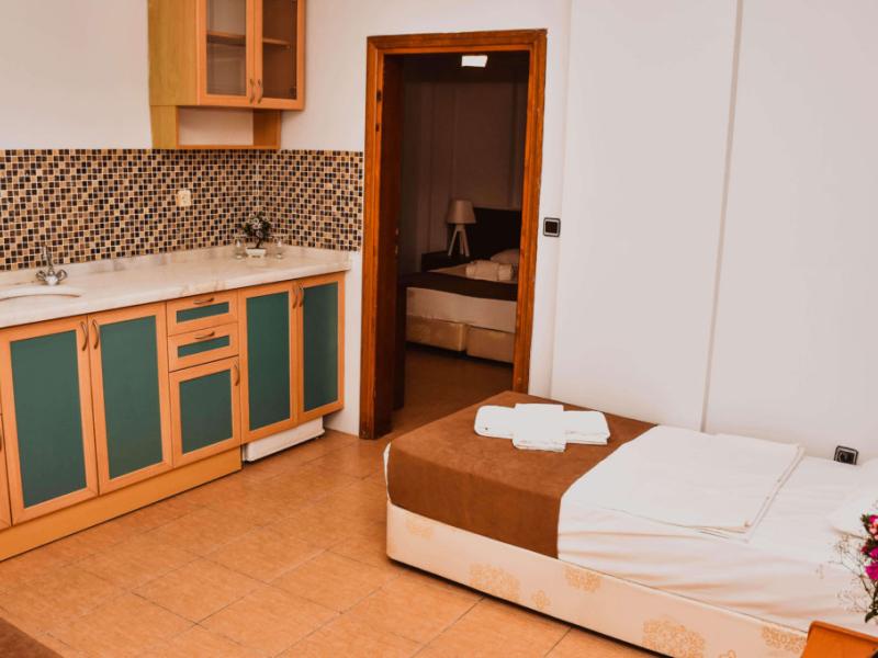 New Garden Side Apart Hotel