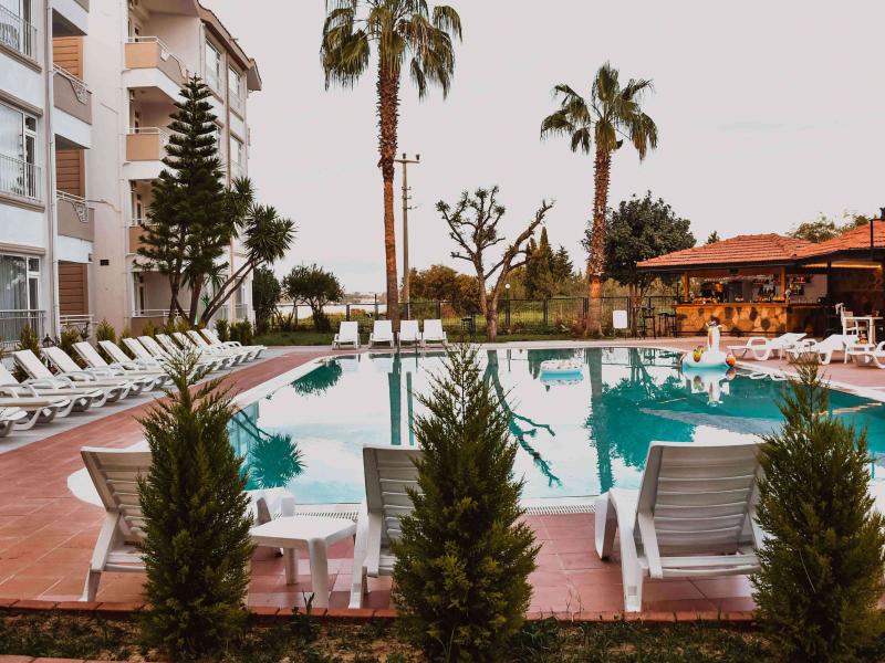 New Garden Side Apart Hotel