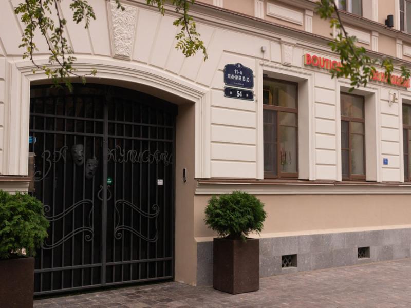 За Кулисами