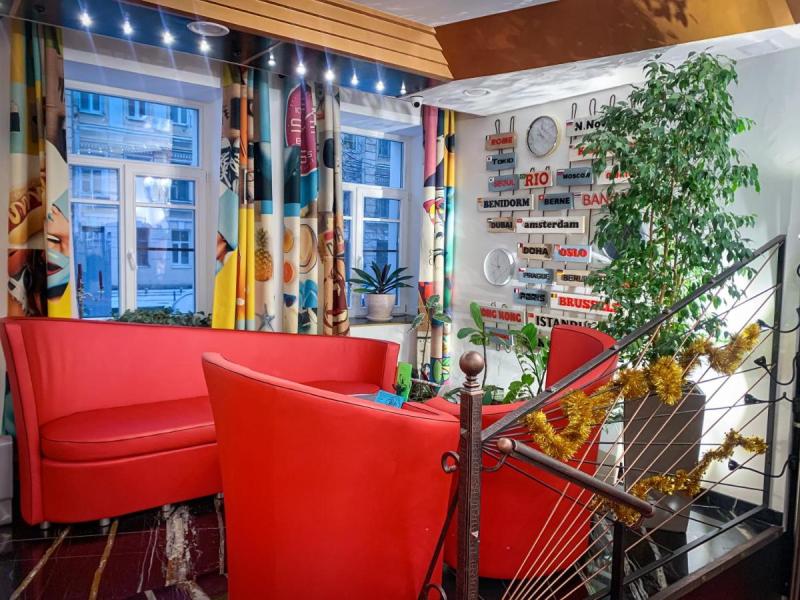 За Кулисами