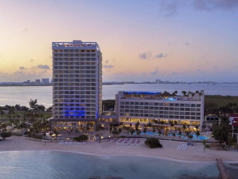 Breathless Cancun Soul Resort & Spa