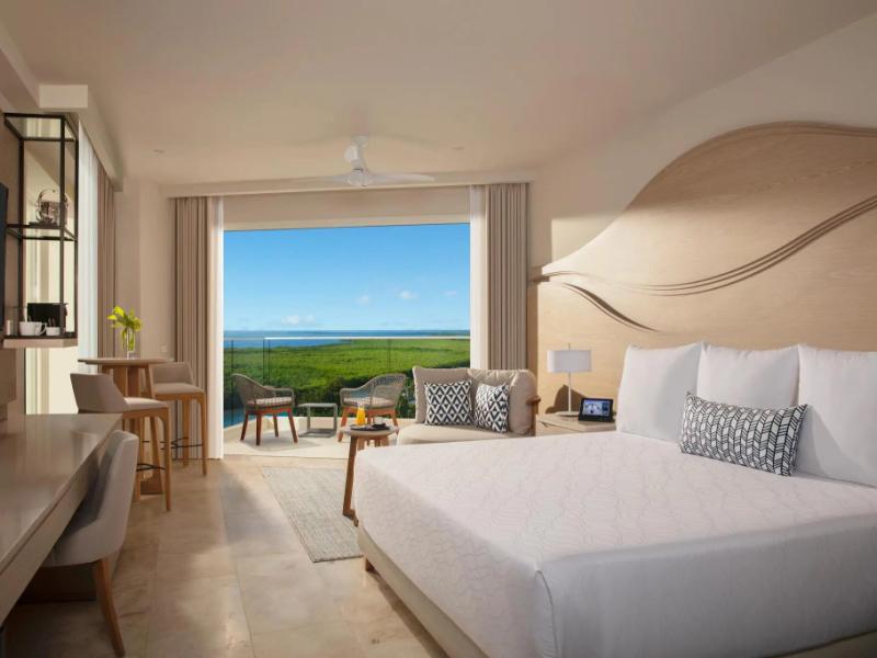Breathless Cancun Soul Resort & Spa