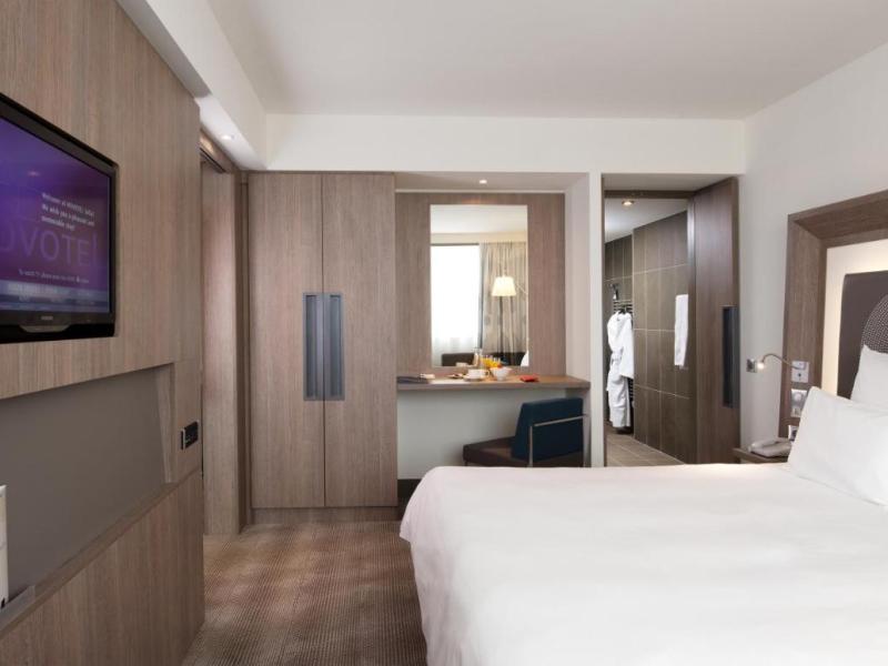 Отель Novotel София