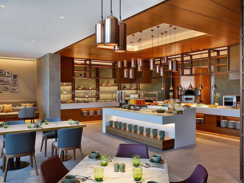 Doubletree By Hilton Sharjah Waterfront Hotel & Residences