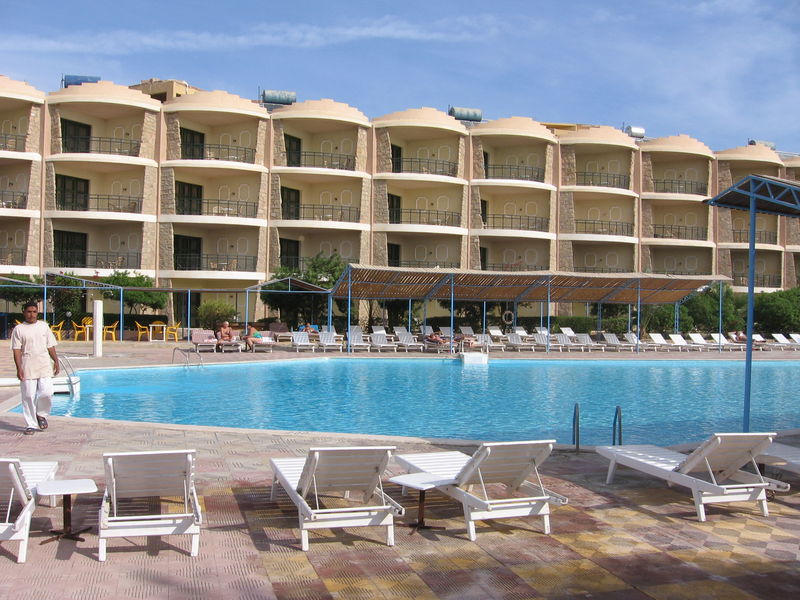 El Samaka Beach