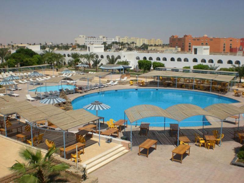 El Samaka Beach