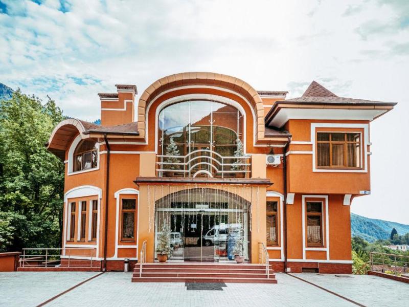 Alm House