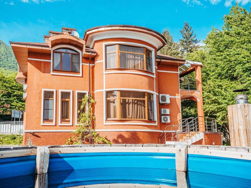 Alm House