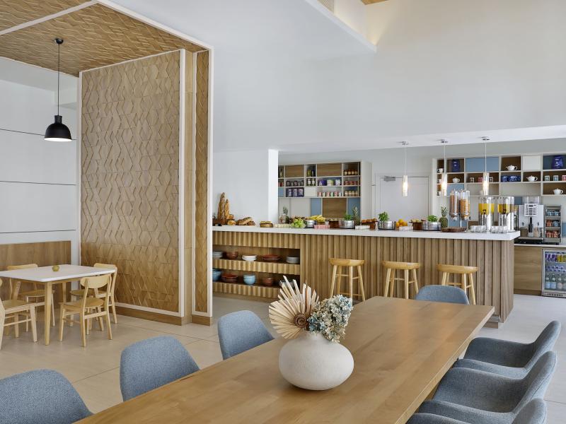 Element Dubai Airport