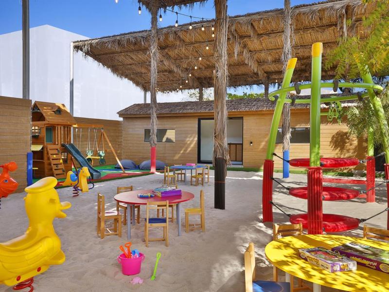 Anantara World Islands Dubai Resort