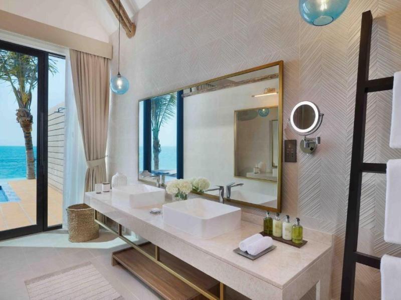 Anantara World Islands Dubai Resort